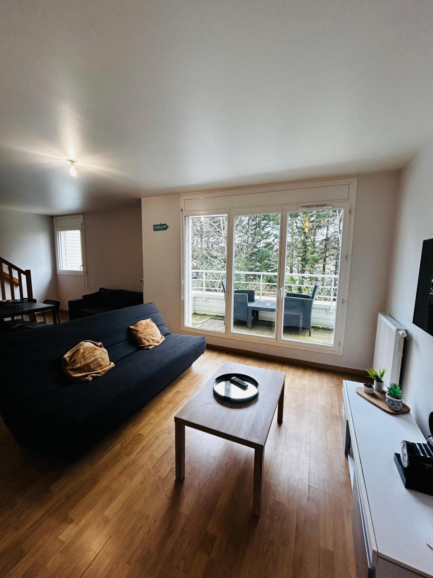 Duplex Lumineux Tout Equipe/Rer D/Balcon/Parking Corbeil-Essonnes Exterior photo