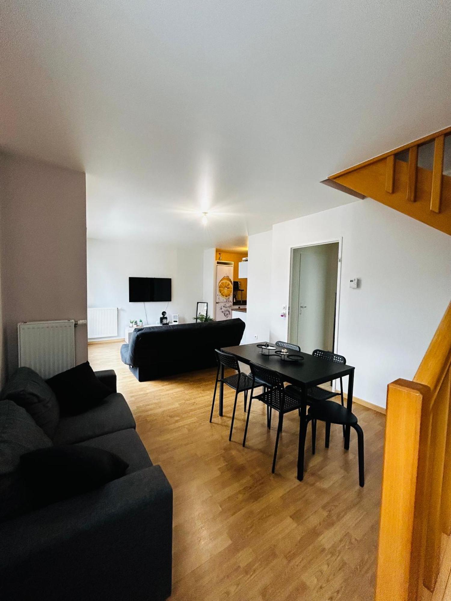 Duplex Lumineux Tout Equipe/Rer D/Balcon/Parking Corbeil-Essonnes Exterior photo